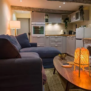 https://nice-vieille-ville-appartement-neuf-et-cosy-deux.fr-provencehotel.com