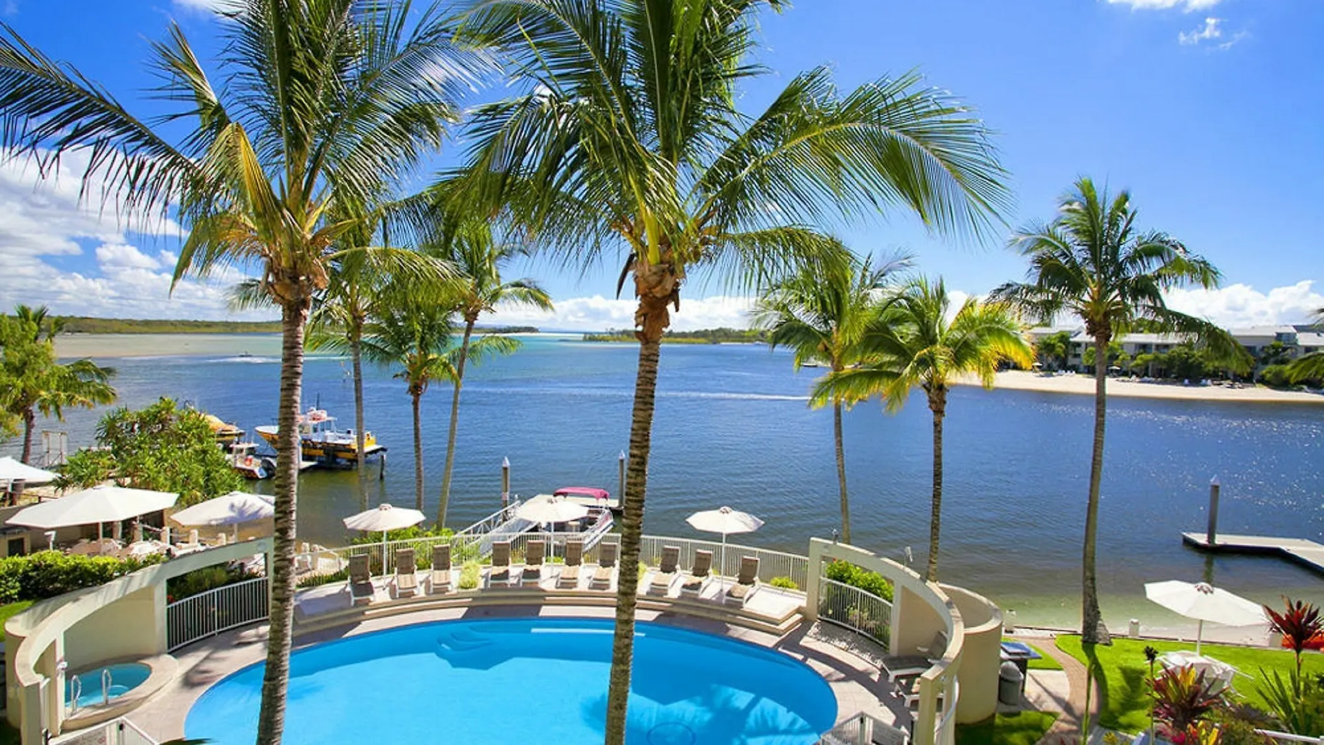Noosa Pacific Resort ヌーサヴィル アパートホテル